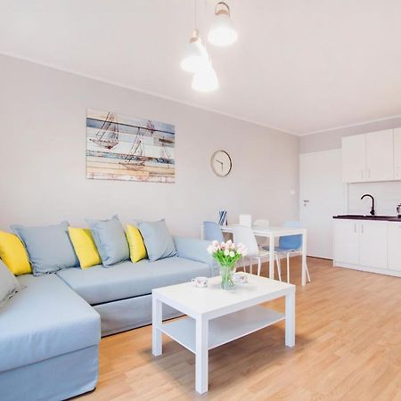 Apartments Gdynia Na Fali With Free Parking By Noclegi Renters Extérieur photo